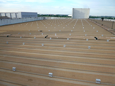 Différents types de centrales photovoltaïques distribuées en toiture.