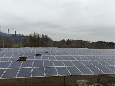 Projet solaire de terrain 872KW , Japon